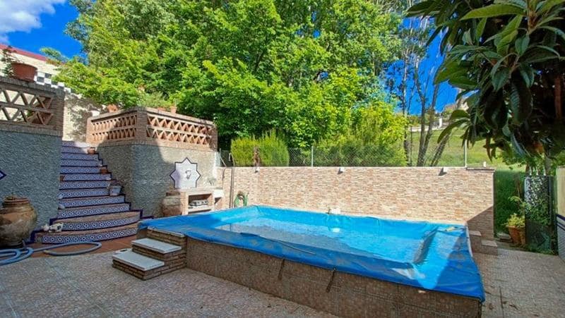 3 soveværelse Semi-Rækkehus til salg i Alfacar med swimmingpool - € 299.000 (Ref: 9003587)