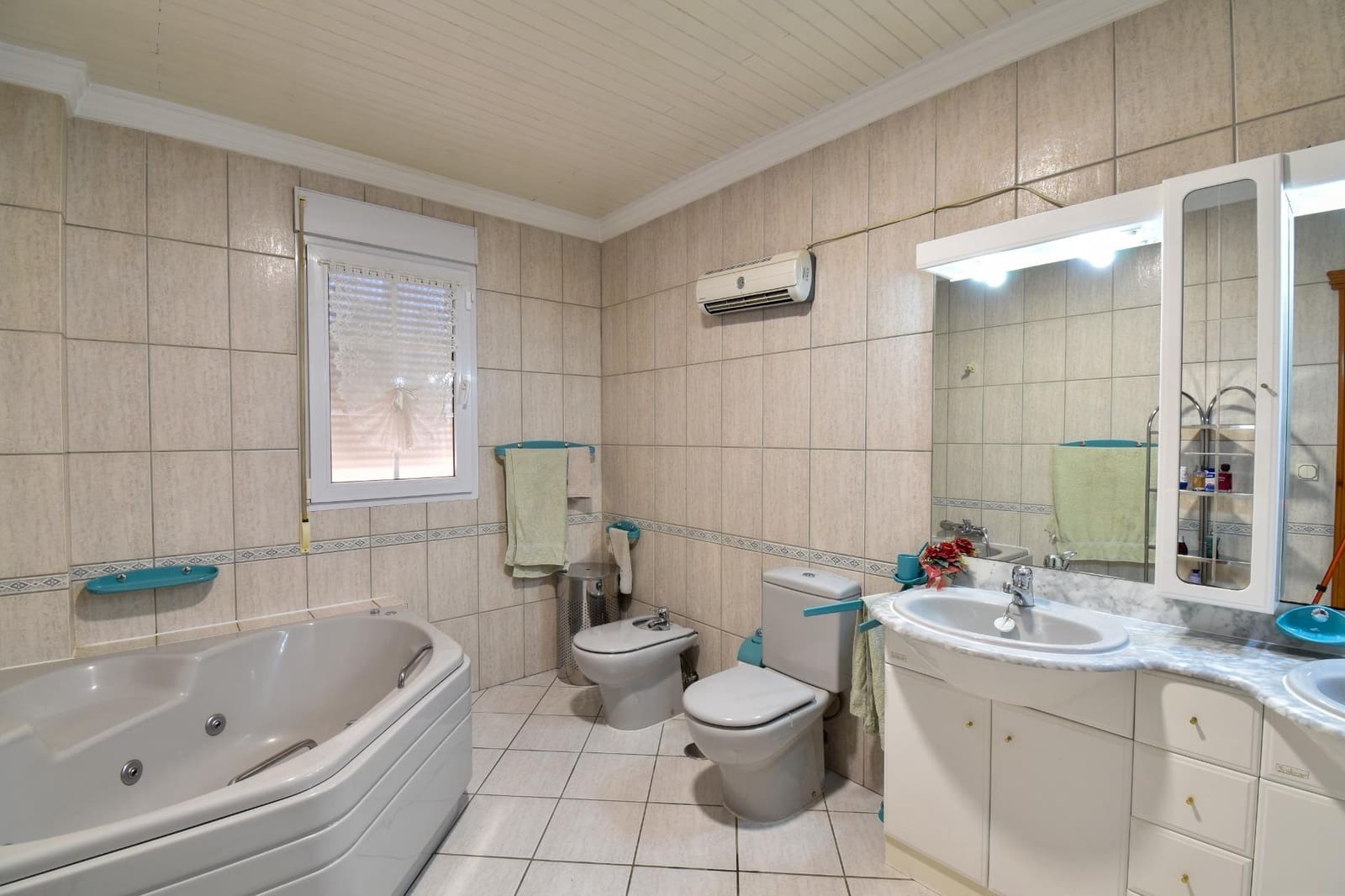 6 soveværelse Villa til salg i Padul med swimmingpool garage - € 515.000 (Ref: 9012534)