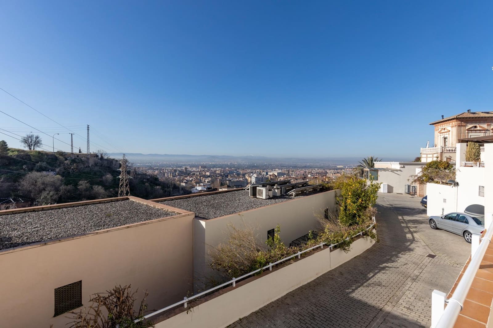 5 soveværelse Villa til salg i Granada by med swimmingpool - € 450.000 (Ref: 9018171)