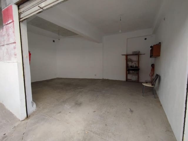 Garage til salg i Granada by - € 47.000 (Ref: 9026671)