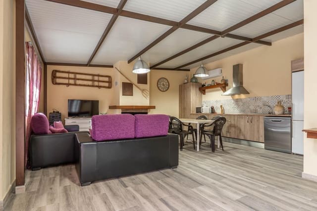 Finca/Landehus til salg i Huétor Vega med swimmingpool - € 230.000 (Ref: 9026674)