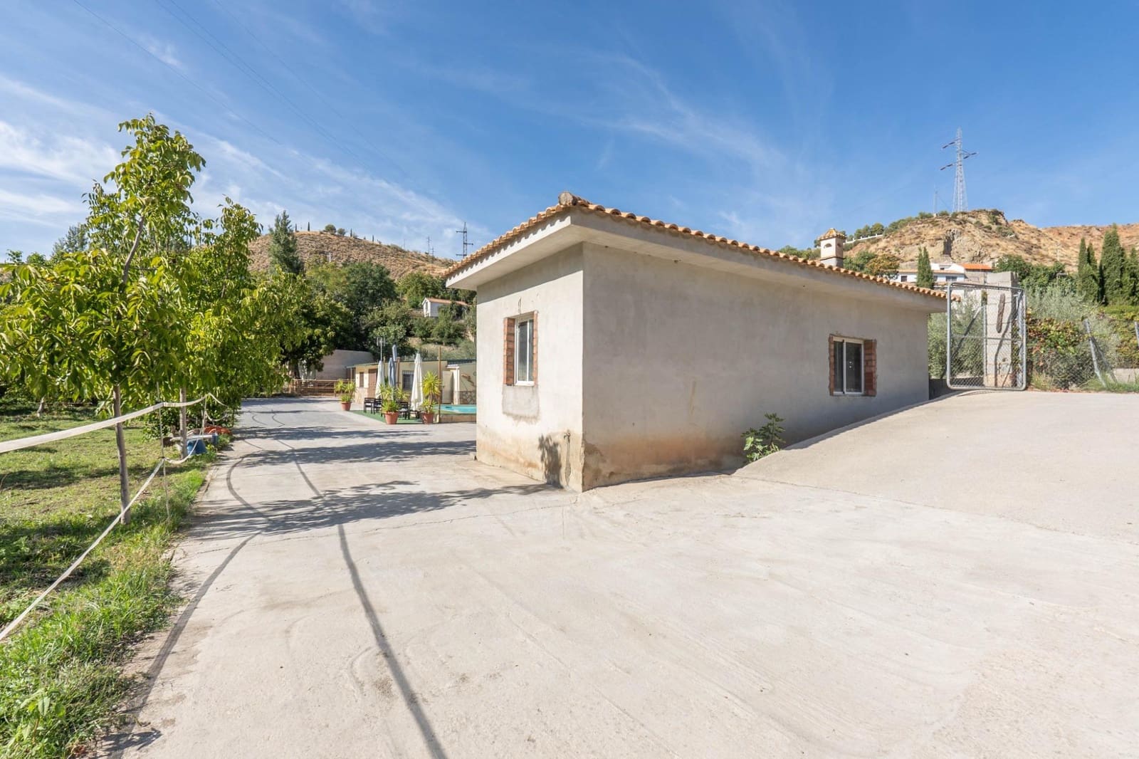 Quinta/Casa Rural para venda em Huetor Vega com piscina - 230 000 € (Ref: 9026674)