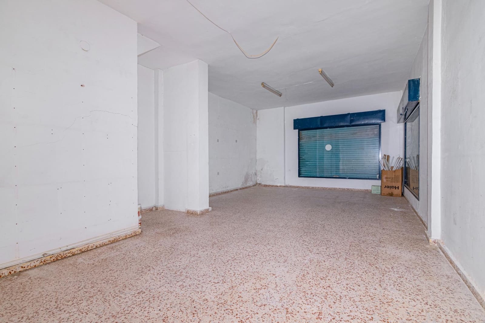 Kommersiell til salgs i Durcal - € 99 000 (Ref: 9031409)