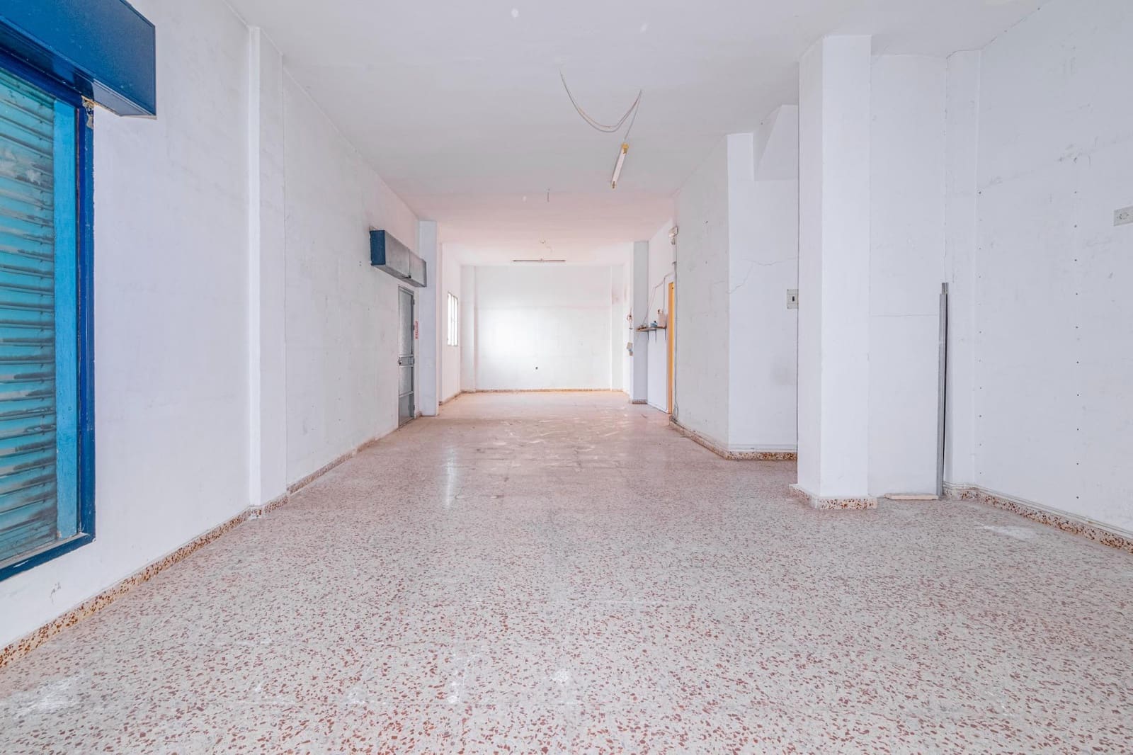 Kommersiell til salgs i Durcal - € 99 000 (Ref: 9031409)