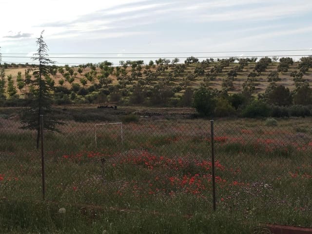 Grunde uden byggetilladelser til salg i Las Gabias - € 200.000 (Ref: 9048712)