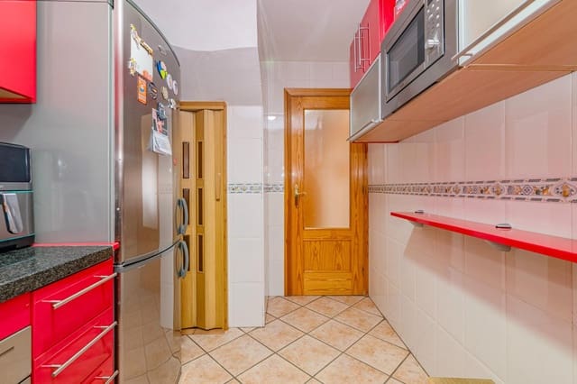 3 soveværelse Rækkehus til salg i La Zubia med garage - € 217.000 (Ref: 9062291)