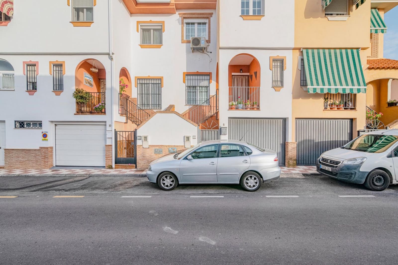 3 soveværelse Rækkehus til salg i La Zubia med garage - € 217.000 (Ref: 9062291)