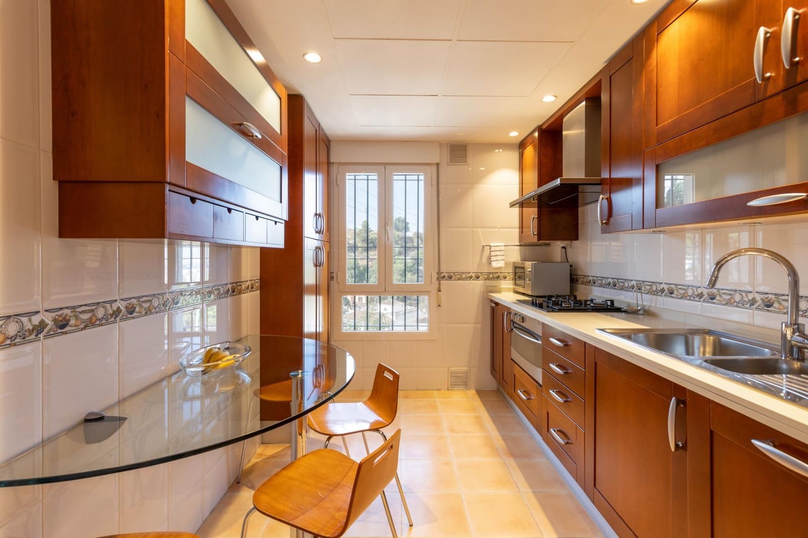 4 soveværelse Villa til salg i Granada by - € 389.000 (Ref: 9077909)