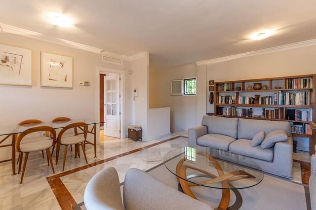 4 sypialnia Willa na sprzedaż w Miasto Grenada - 389 000 € (Ref: 9077909)