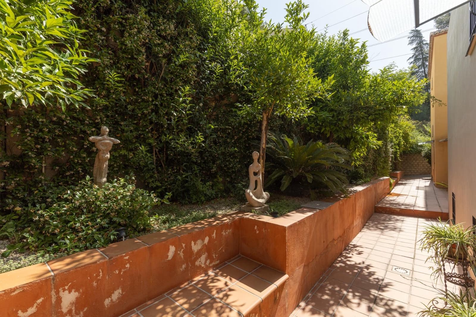 4 soveværelse Villa til salg i Granada by - € 389.000 (Ref: 9077909)