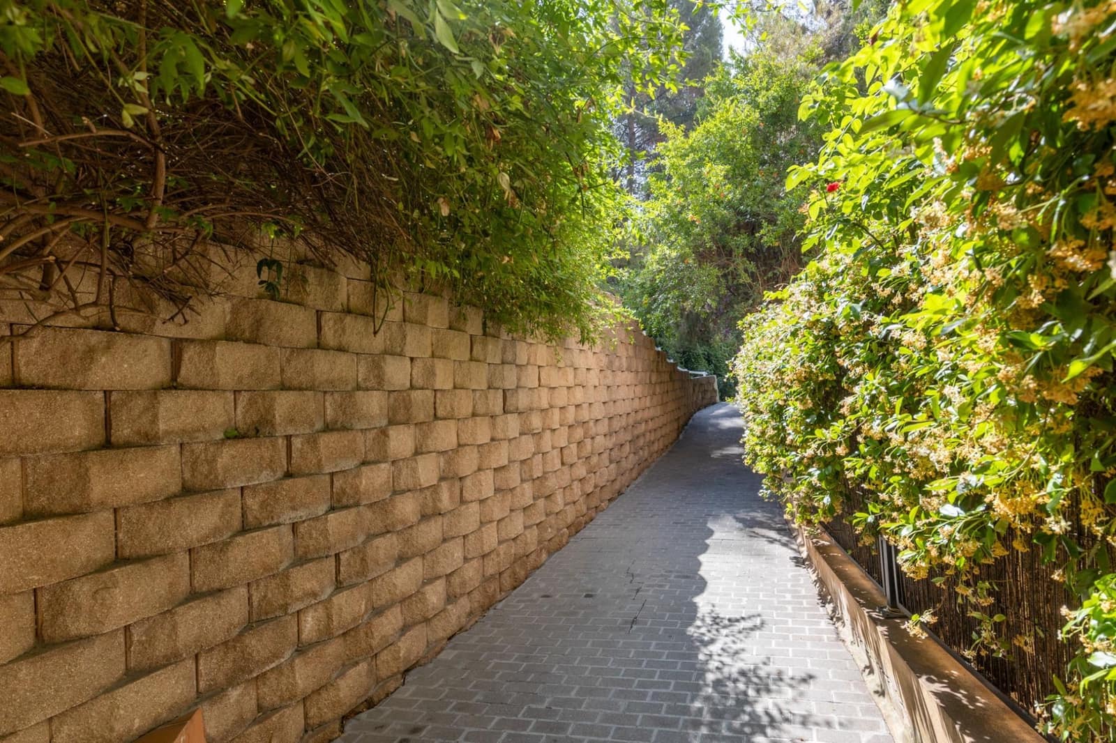 4 soveværelse Villa til salg i Granada by - € 389.000 (Ref: 9077909)