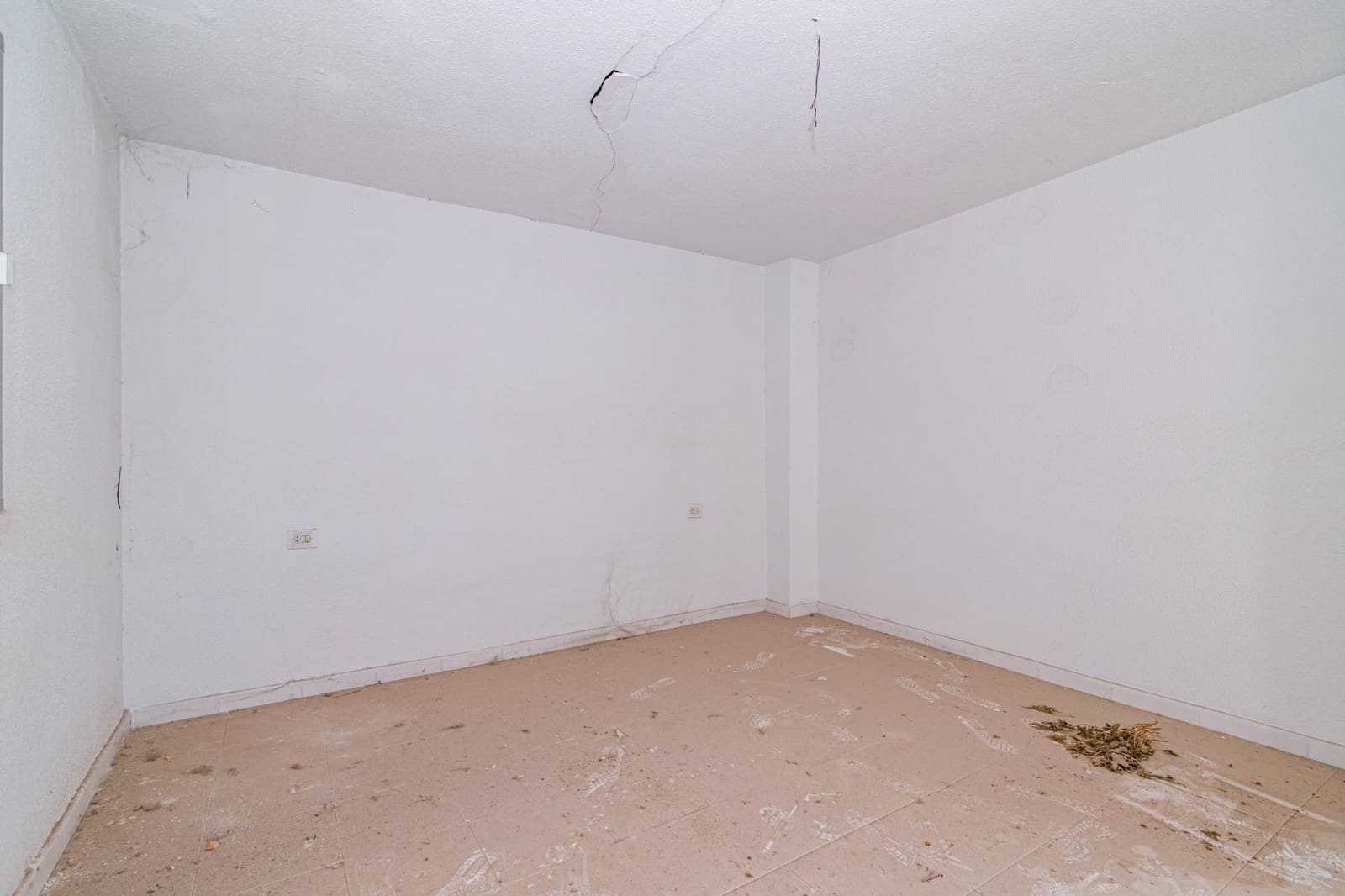 3 soveværelse Byhus til salg i Durcal - € 69.990 (Ref: 9102831)