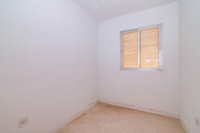 3 soveværelse Byhus til salg i Dúrcal - € 69.990 (Ref: 9102831)