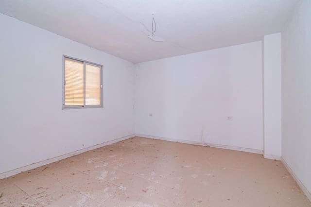 3 soveværelse Byhus til salg i Dúrcal - € 69.990 (Ref: 9102831)