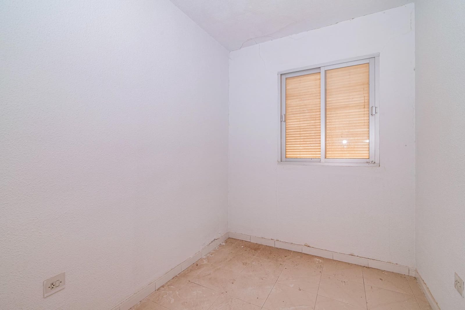 3 soveværelse Byhus til salg i Durcal - € 69.990 (Ref: 9102831)