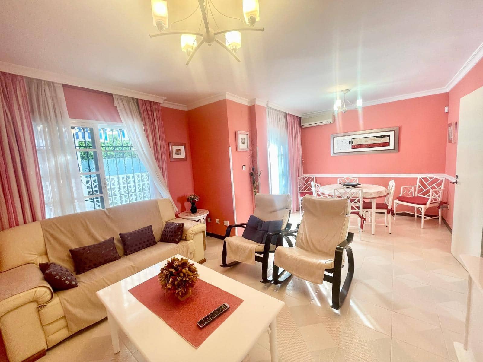 3 soverom Rekkehus til salgs i Salobrena med svømmebasseng garasje - € 370 000 (Ref: 9106480)