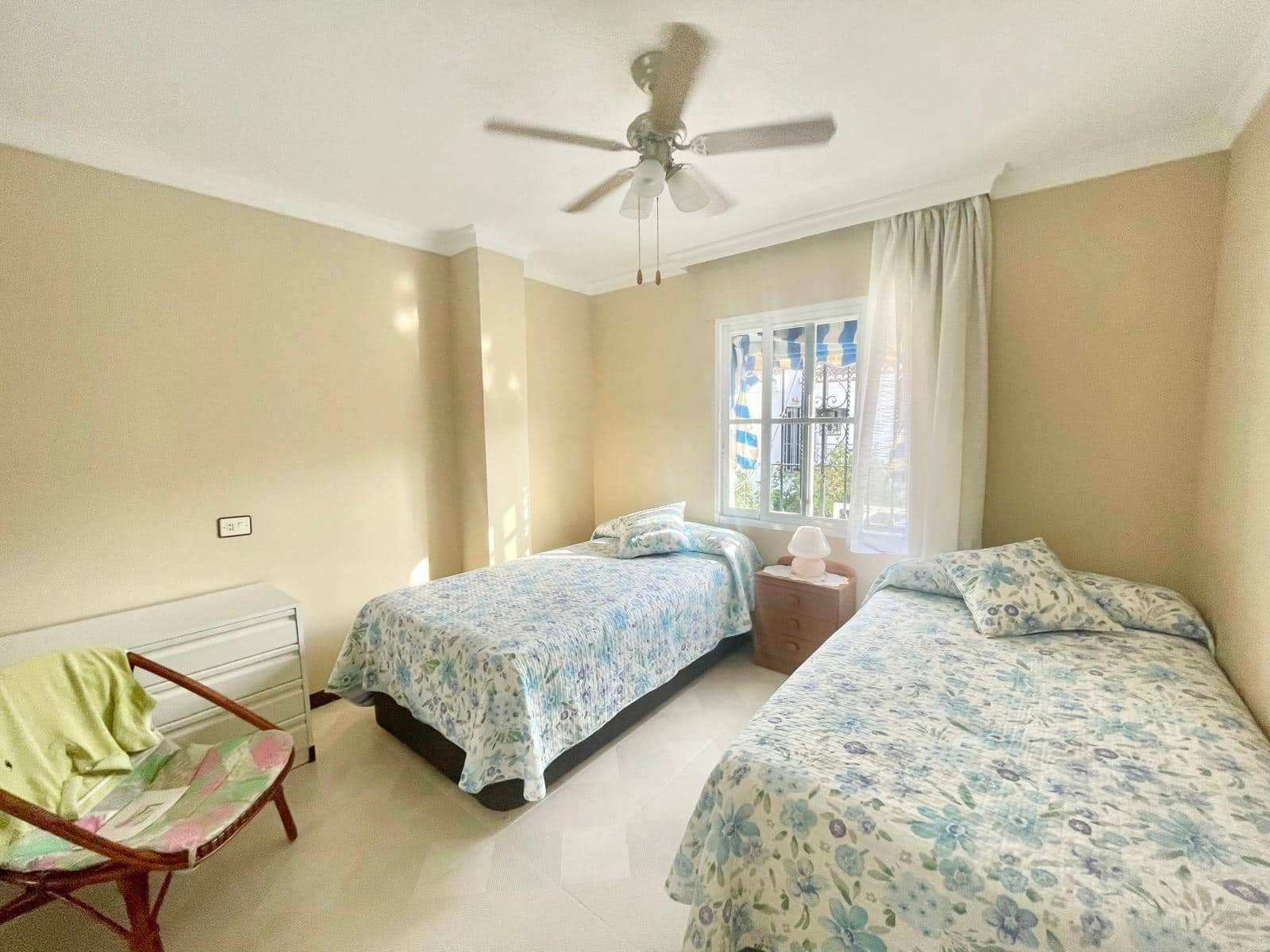 3 soverom Rekkehus til salgs i Salobrena med svømmebasseng garasje - € 370 000 (Ref: 9106480)