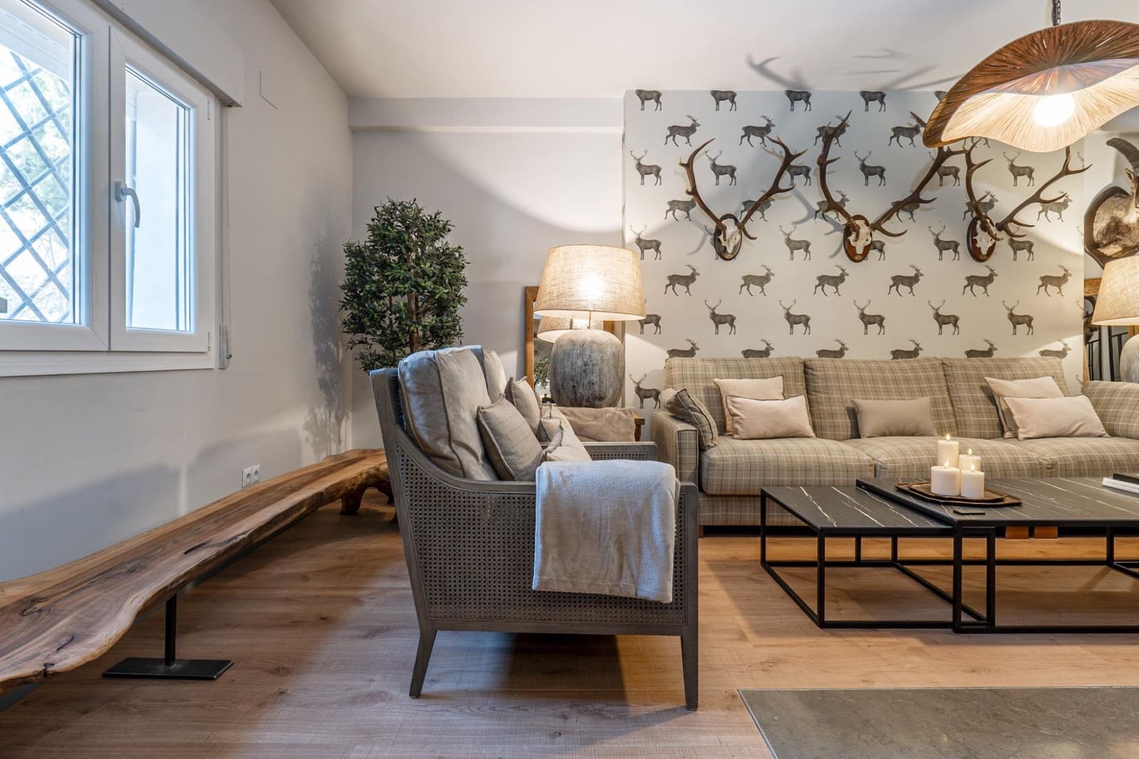 6 soveværelse Finca/Landehus til salg i Huetor Santillan med swimmingpool garage - € 790.000 (Ref: 9108603)