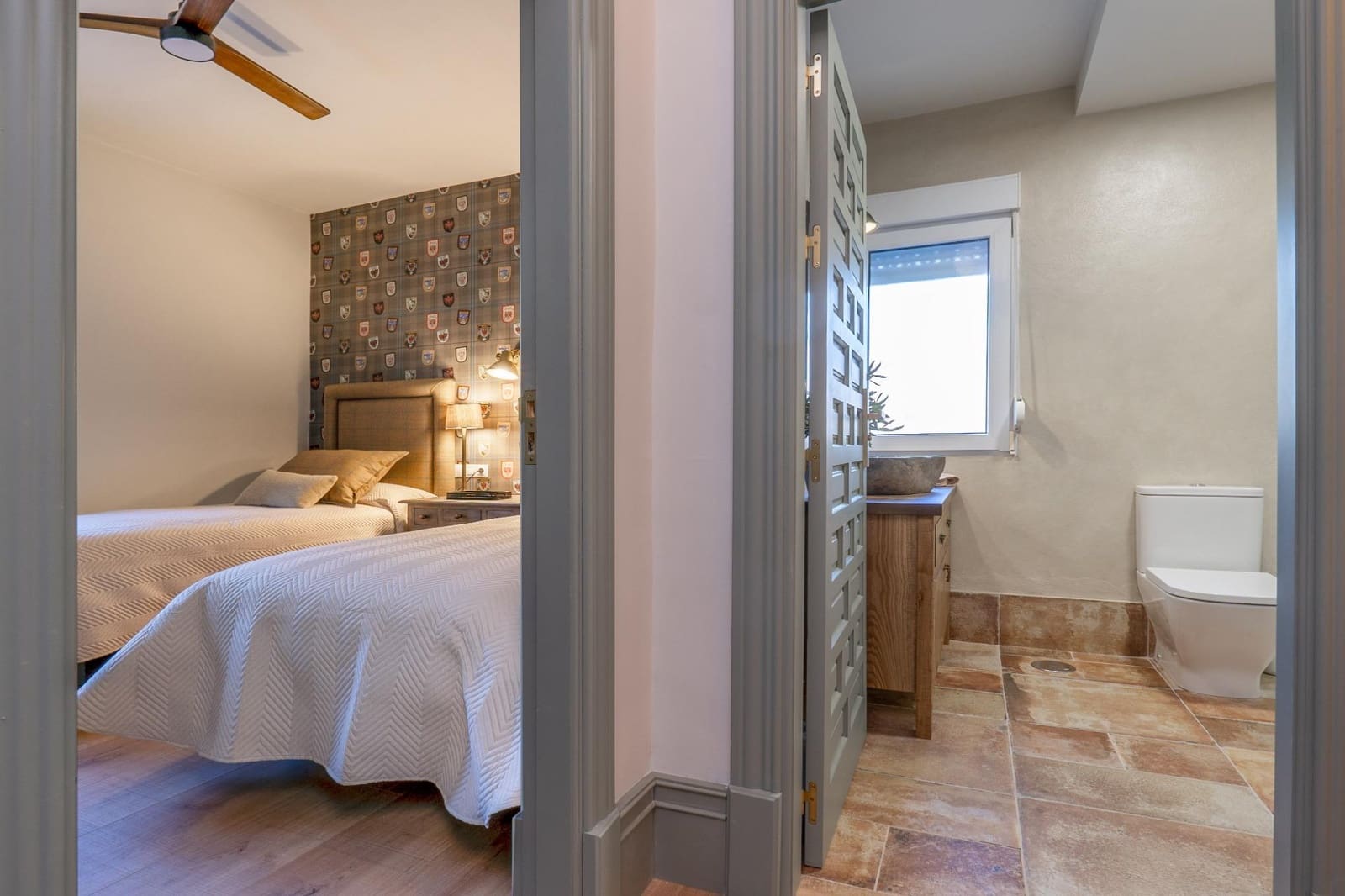 6 soveværelse Finca/Landehus til salg i Huetor Santillan med swimmingpool garage - € 790.000 (Ref: 9108603)