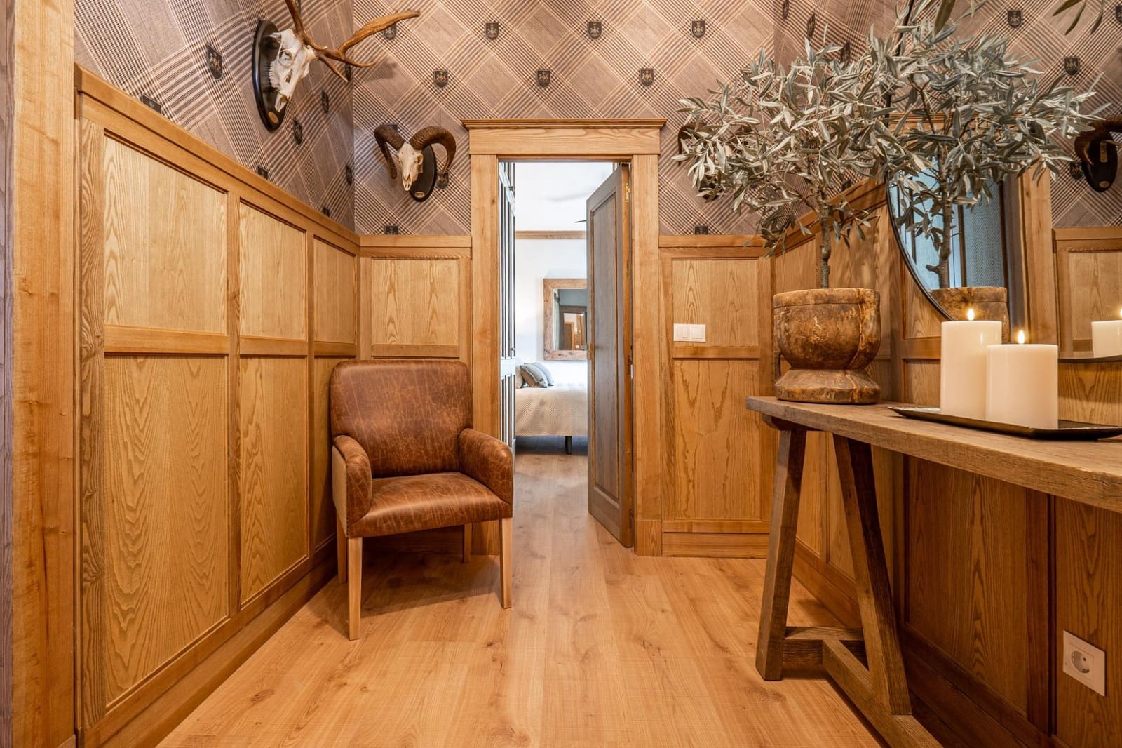 6 soveværelse Finca/Landehus til salg i Huetor Santillan med swimmingpool garage - € 790.000 (Ref: 9108603)