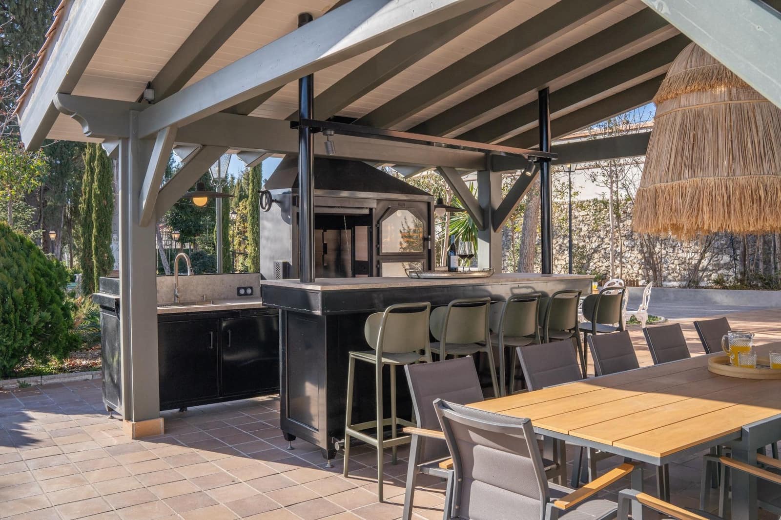 6 soveværelse Finca/Landehus til salg i Huetor Santillan med swimmingpool garage - € 790.000 (Ref: 9108603)