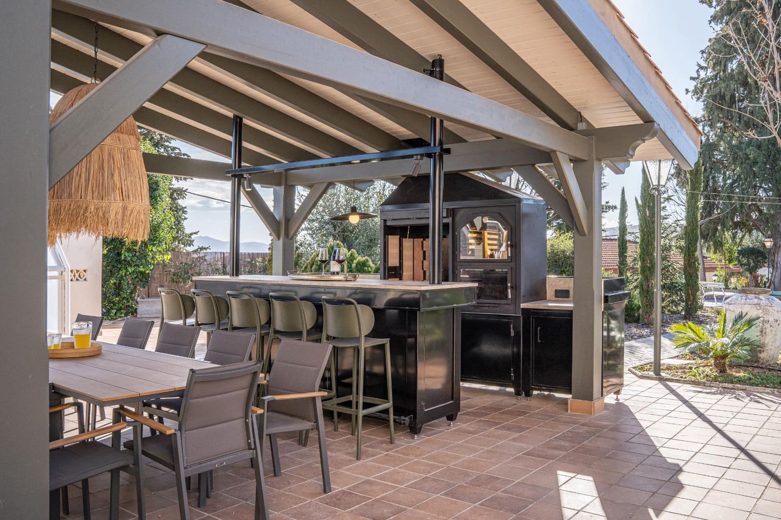 6 soveværelse Finca/Landehus til salg i Huetor Santillan med swimmingpool garage - € 790.000 (Ref: 9108603)