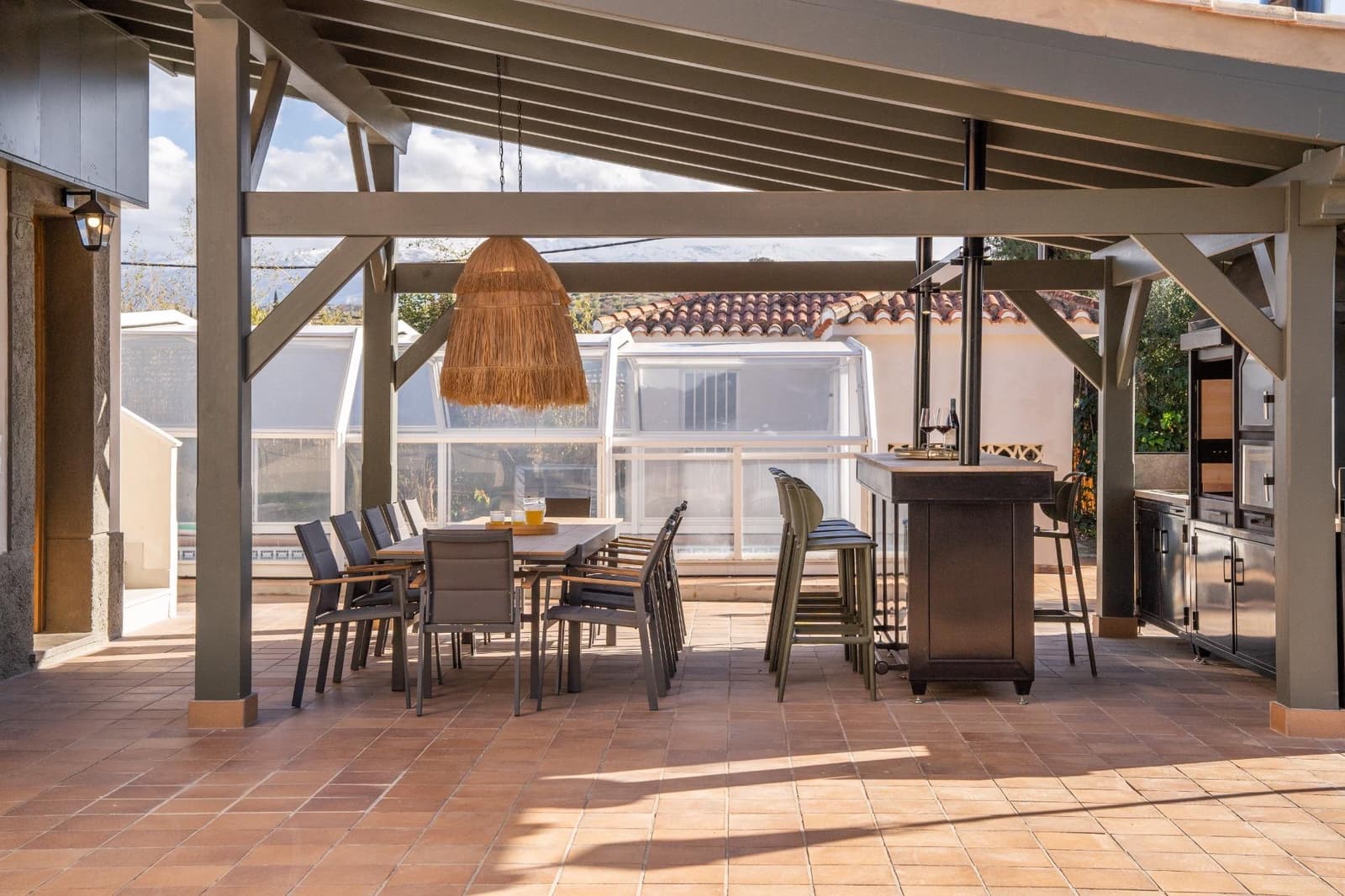 6 soveværelse Finca/Landehus til salg i Huetor Santillan med swimmingpool garage - € 790.000 (Ref: 9108603)