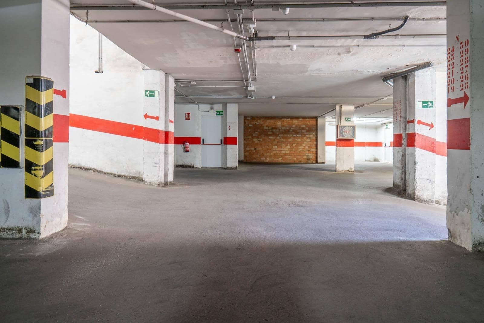 Garage te koop in Cenes de la Vega - € 9.000 (Ref: 9112281)