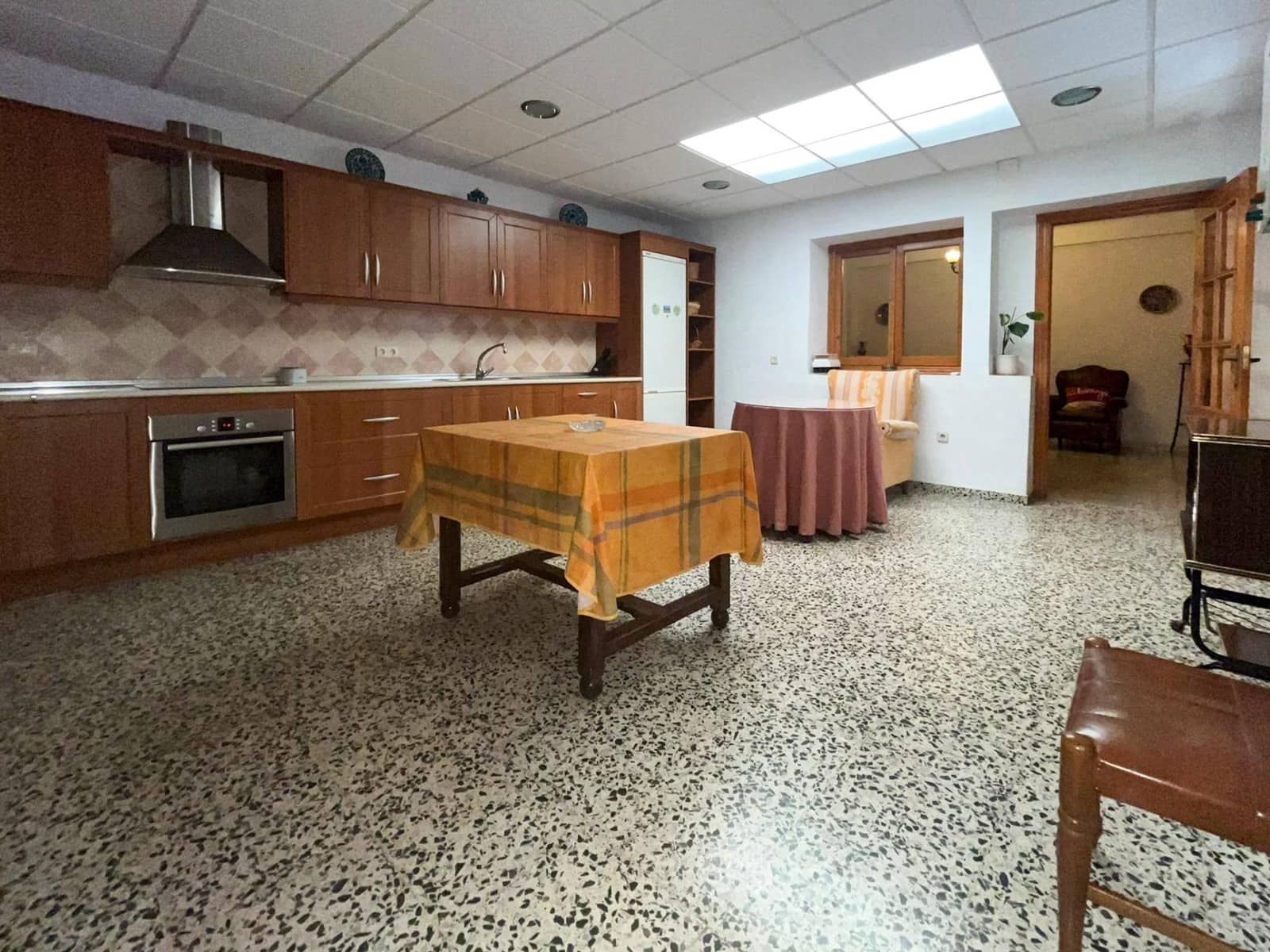 6 soveværelse Byhus til salg i Durcal med garage - € 226.000 (Ref: 9128204)