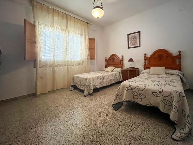 6 soveværelse Byhus til salg i Dúrcal med garage - € 226.000 (Ref: 9128204)