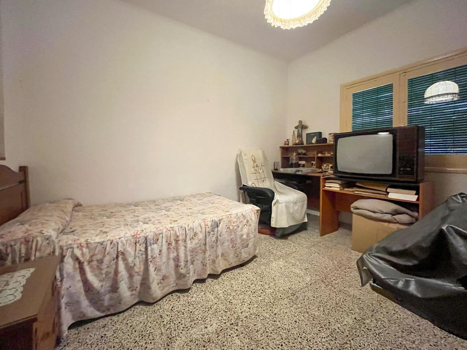 6 soveværelse Byhus til salg i Durcal med garage - € 226.000 (Ref: 9128204)