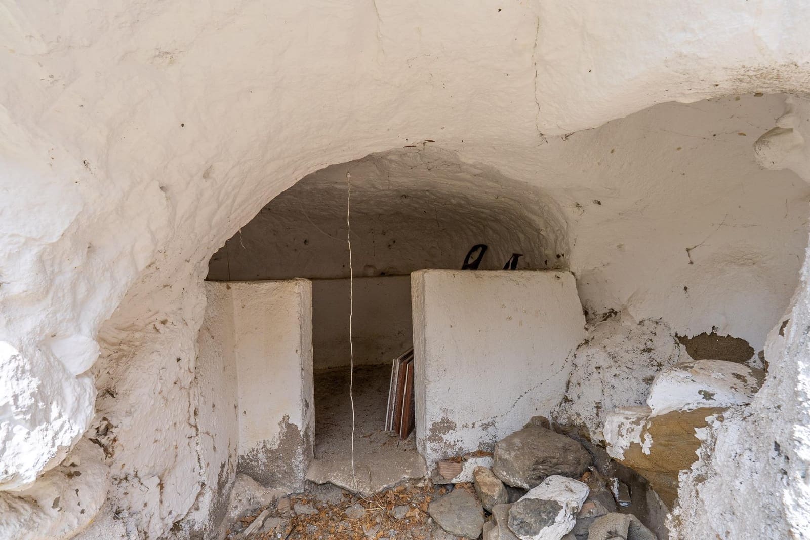 Cave House for sale in Monachil - € 80,000 (Ref: 9132305)