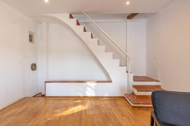 2 soveværelse Byhus til salg i Granada by - € 299.000 (Ref: 9147054)