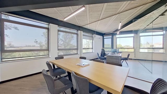 Business for sale in Peligros - € 320,000 (Ref: 9165723)