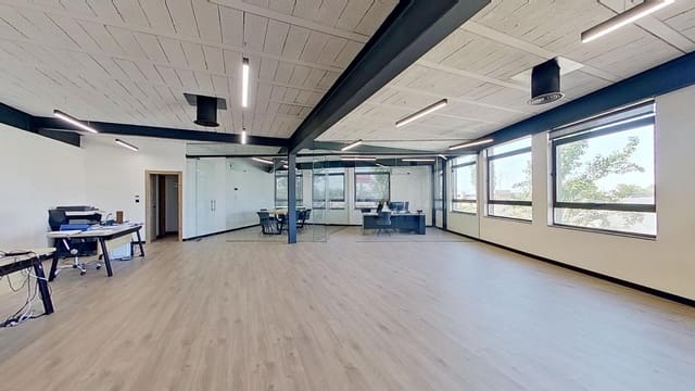 Business for sale in Peligros - € 320,000 (Ref: 9165723)