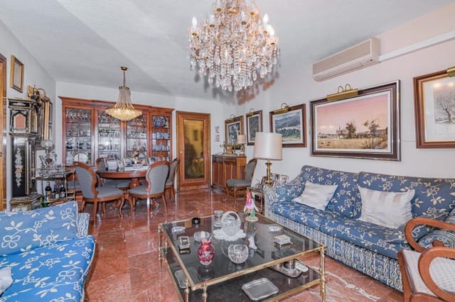 4 Zimmer Wohnung zu verkaufen in Granada Stadt mit Garage - 390.000 € (Ref: 9200444)