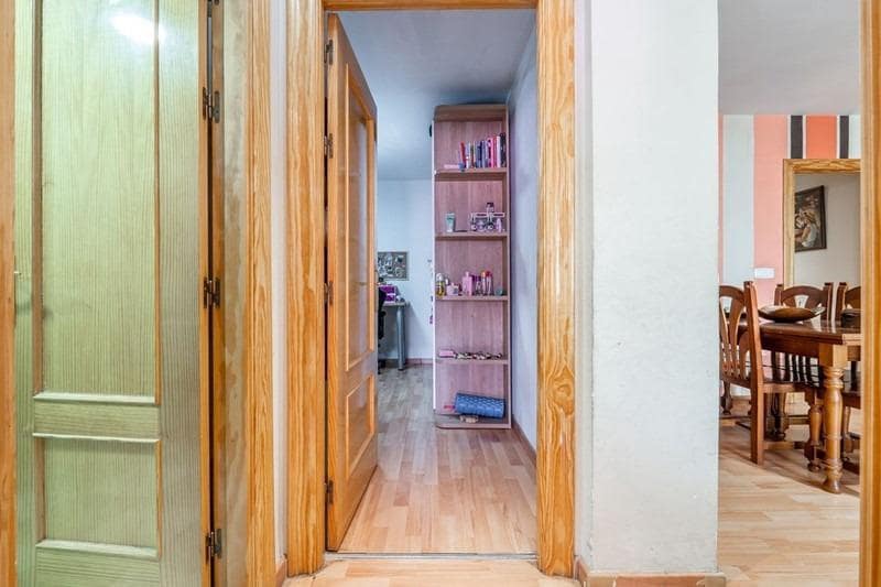 3 soveværelse Lejlighed til salg i Churriana de la Vega - € 175.000 (Ref: 9240361)