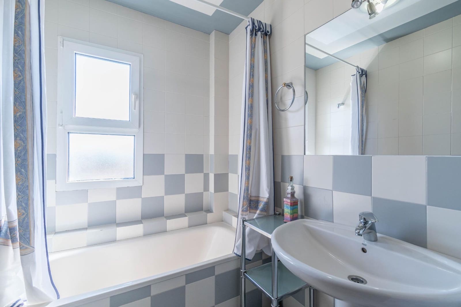 6 soveværelse Villa til salg i Albolote med swimmingpool garage - € 495.000 (Ref: 9240363)