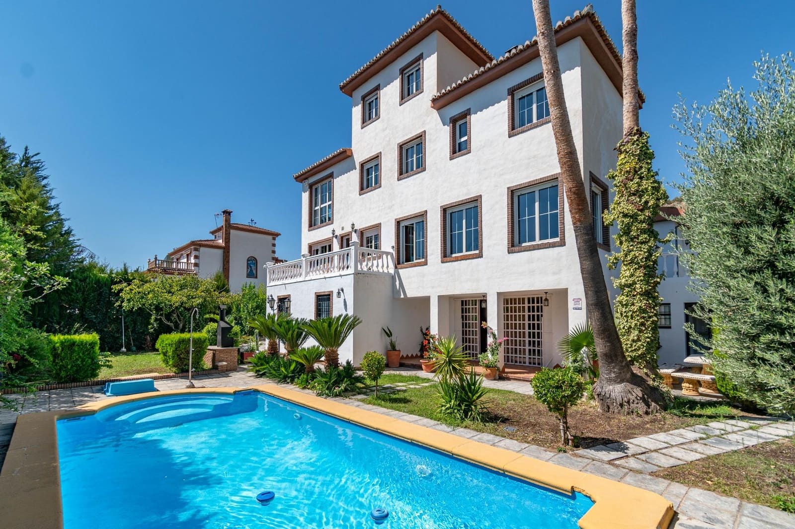 6 soveværelse Villa til salg i Albolote med swimmingpool garage - € 495.000 (Ref: 9240363)