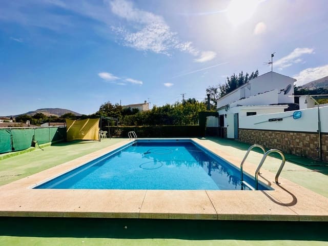 3 camera da letto Finca/Casa di Campagna in vendita in Loja con piscina - 290.000 € (Rif: 9252404)