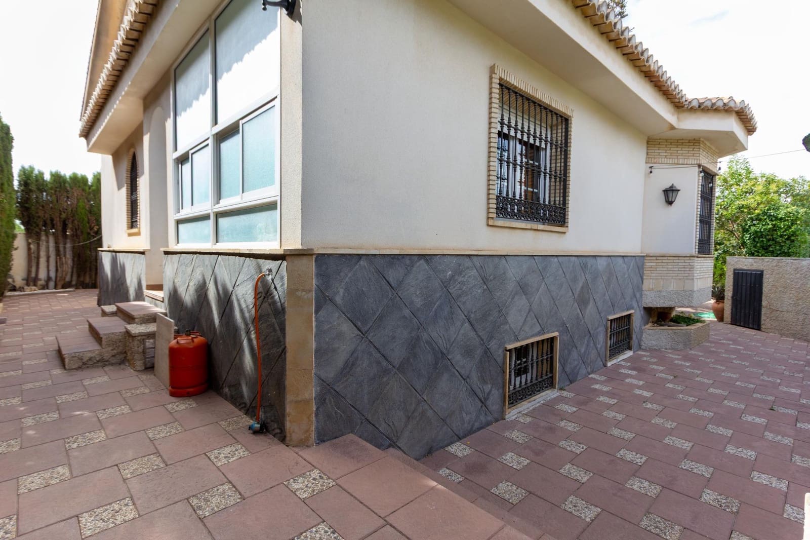 6 slaapkamer Villa te koop in Padul met zwembad - € 350.000 (Ref: 9252405)