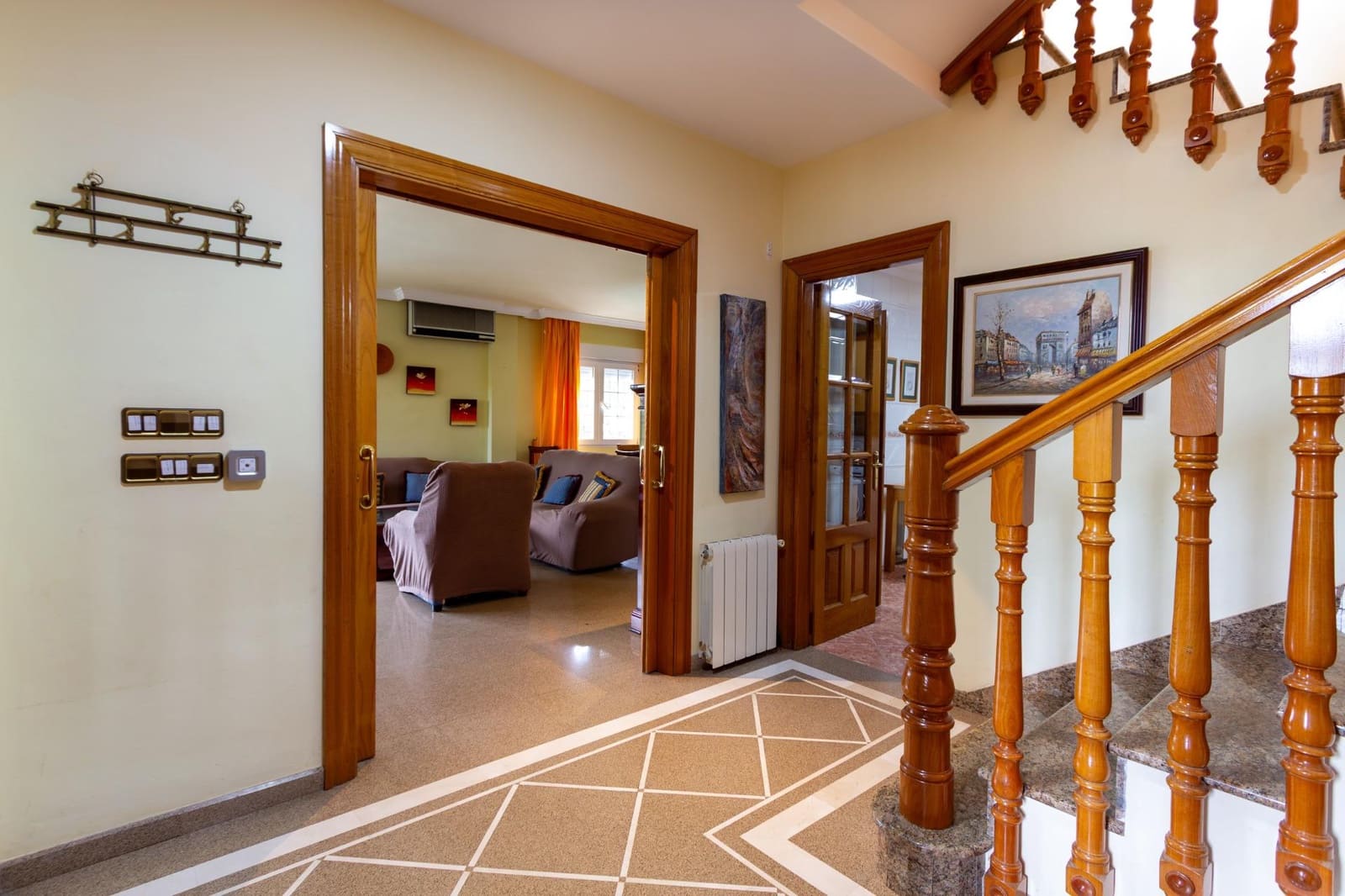 6 slaapkamer Villa te koop in Padul met zwembad - € 350.000 (Ref: 9252405)