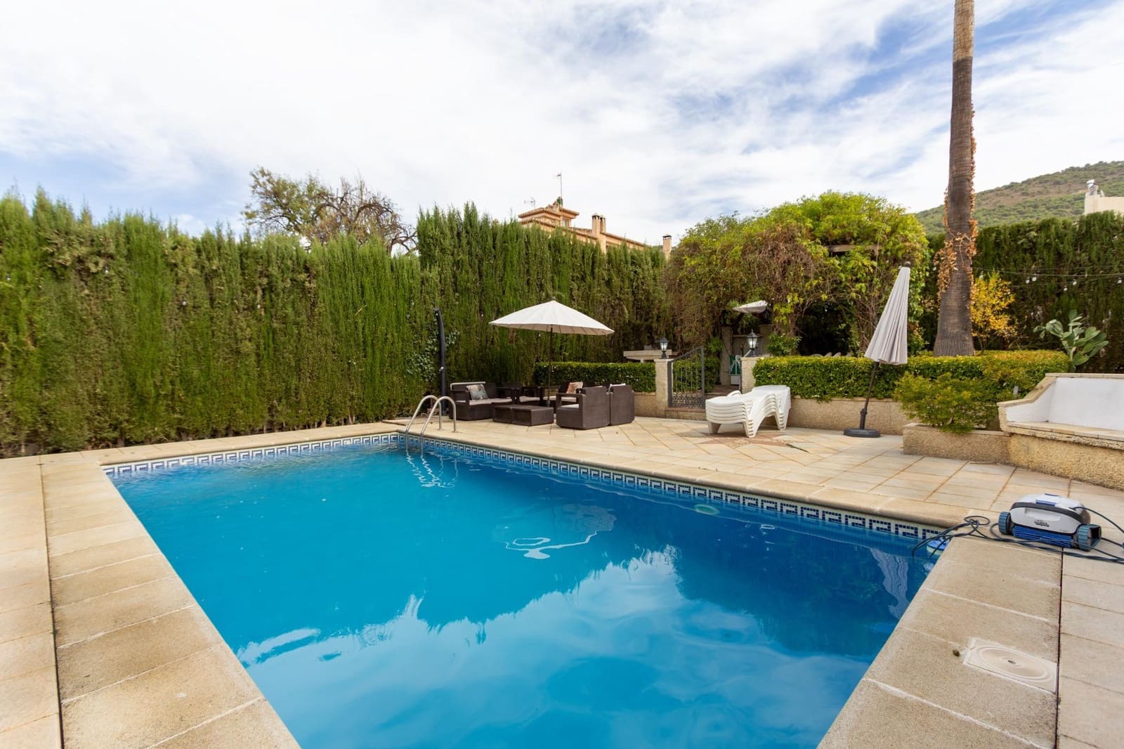 6 slaapkamer Villa te koop in Padul met zwembad - € 350.000 (Ref: 9252405)