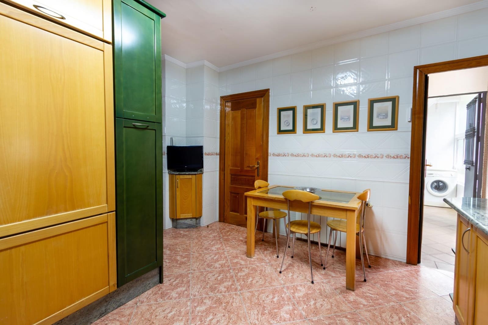 6 slaapkamer Villa te koop in Padul met zwembad - € 350.000 (Ref: 9252405)