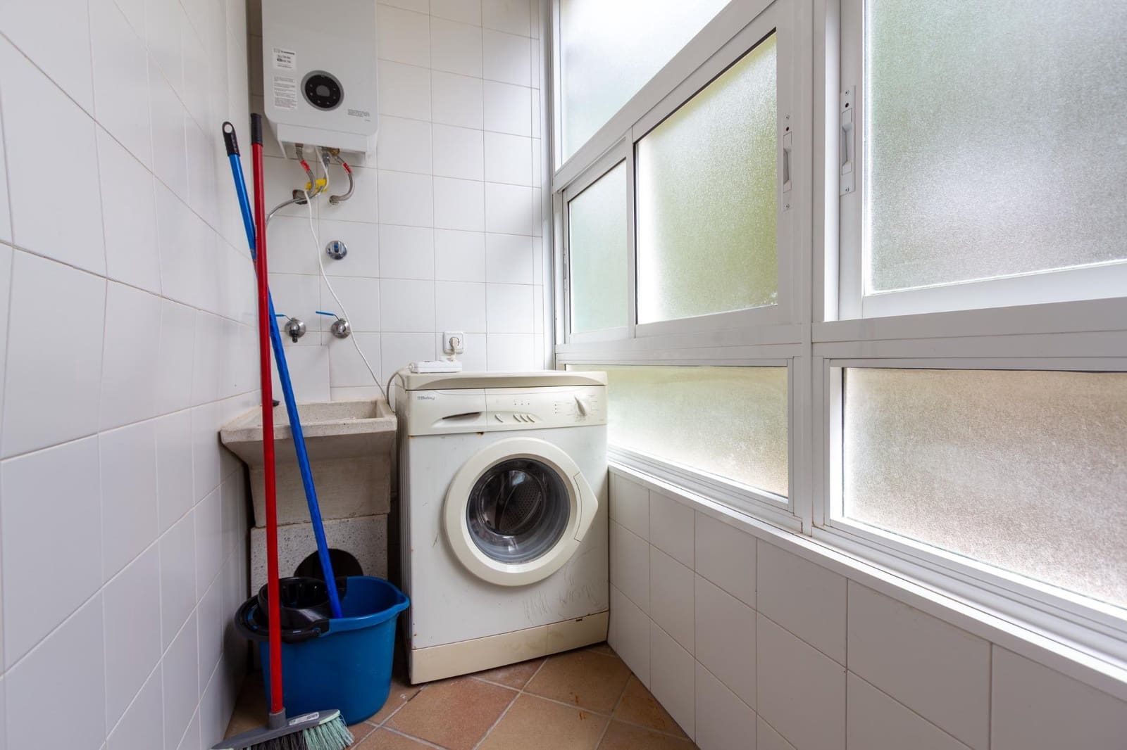 6 slaapkamer Villa te koop in Padul met zwembad - € 350.000 (Ref: 9252405)