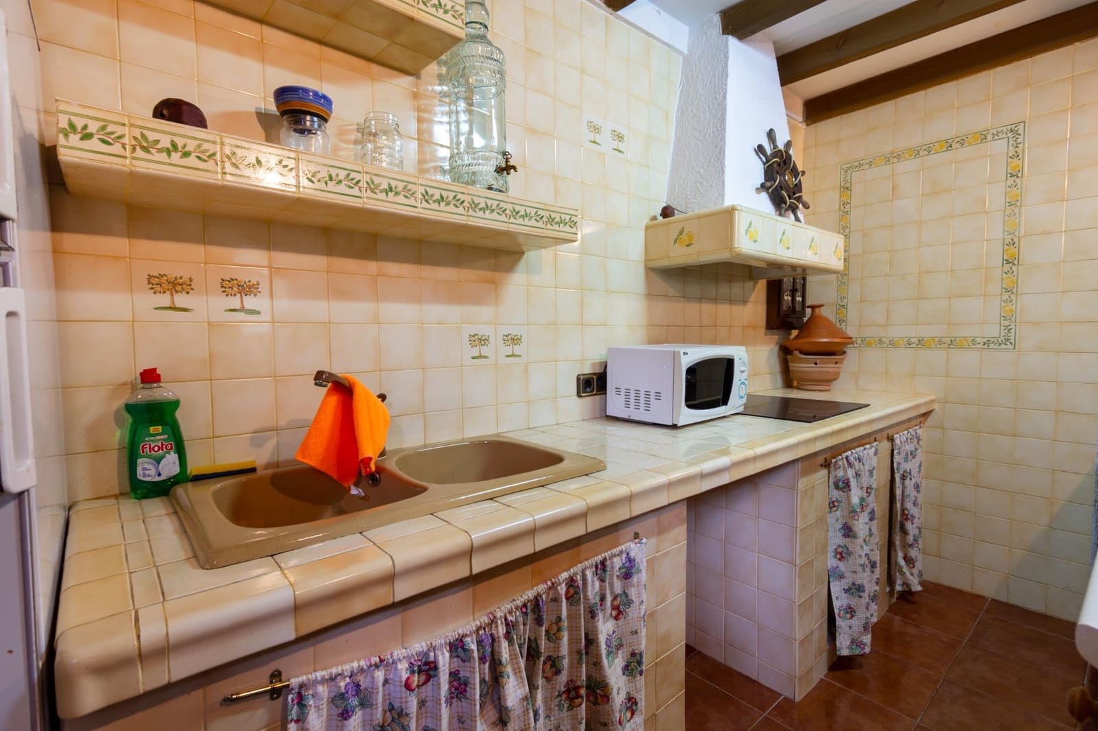 6 slaapkamer Villa te koop in Padul met zwembad - € 350.000 (Ref: 9252405)