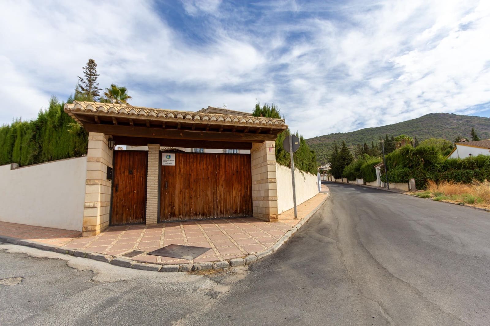 6 slaapkamer Villa te koop in Padul met zwembad - € 350.000 (Ref: 9252405)