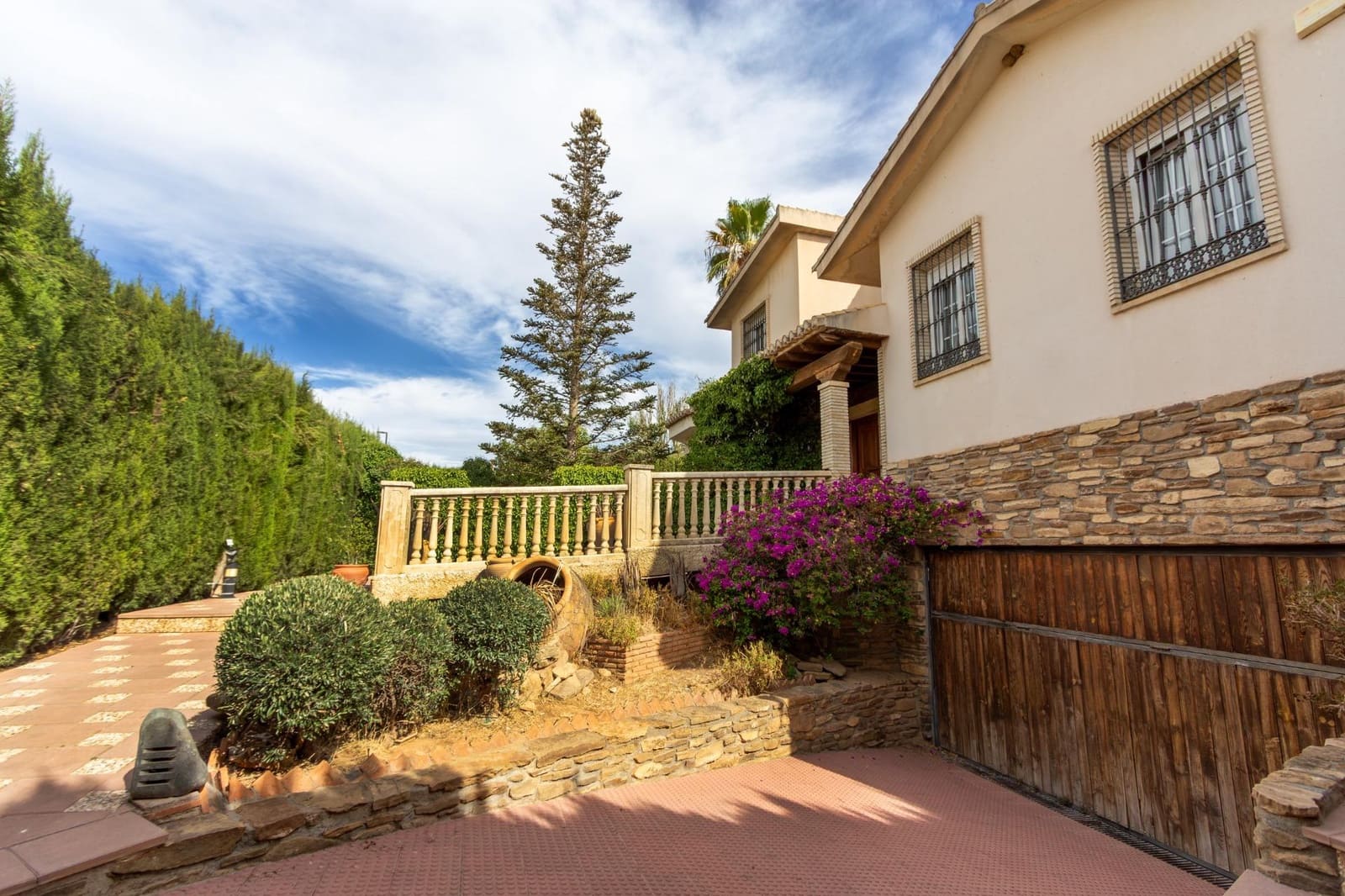 6 slaapkamer Villa te koop in Padul met zwembad - € 350.000 (Ref: 9252405)