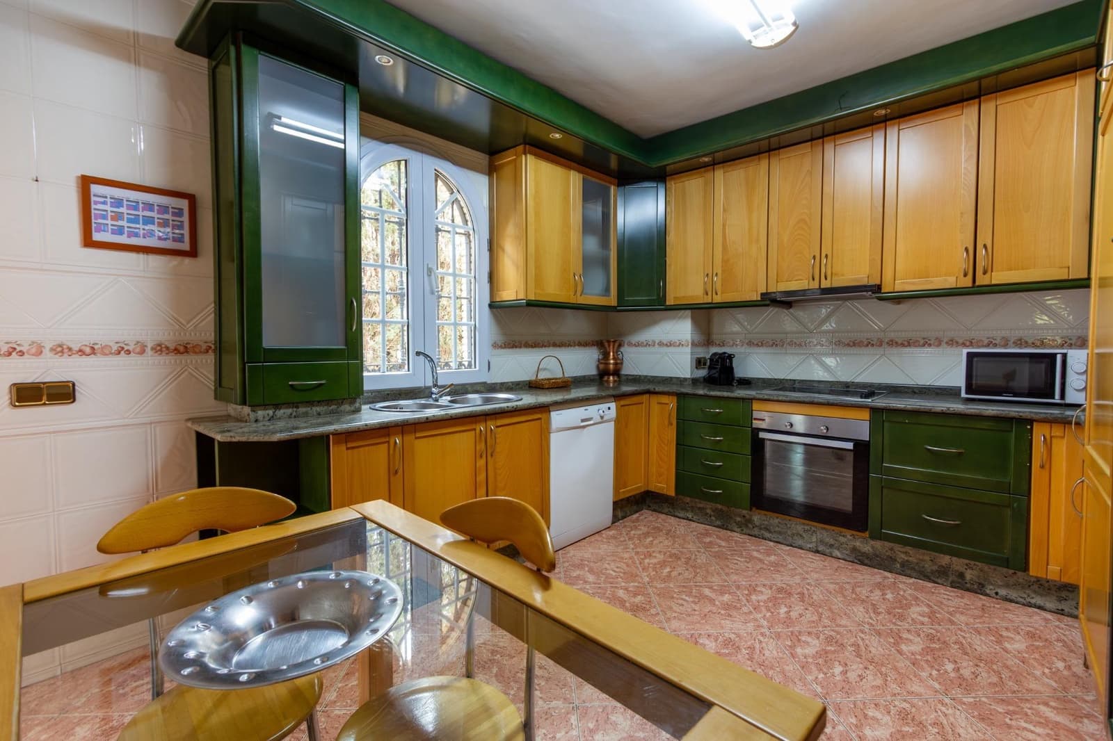 6 slaapkamer Villa te koop in Padul met zwembad - € 350.000 (Ref: 9252405)