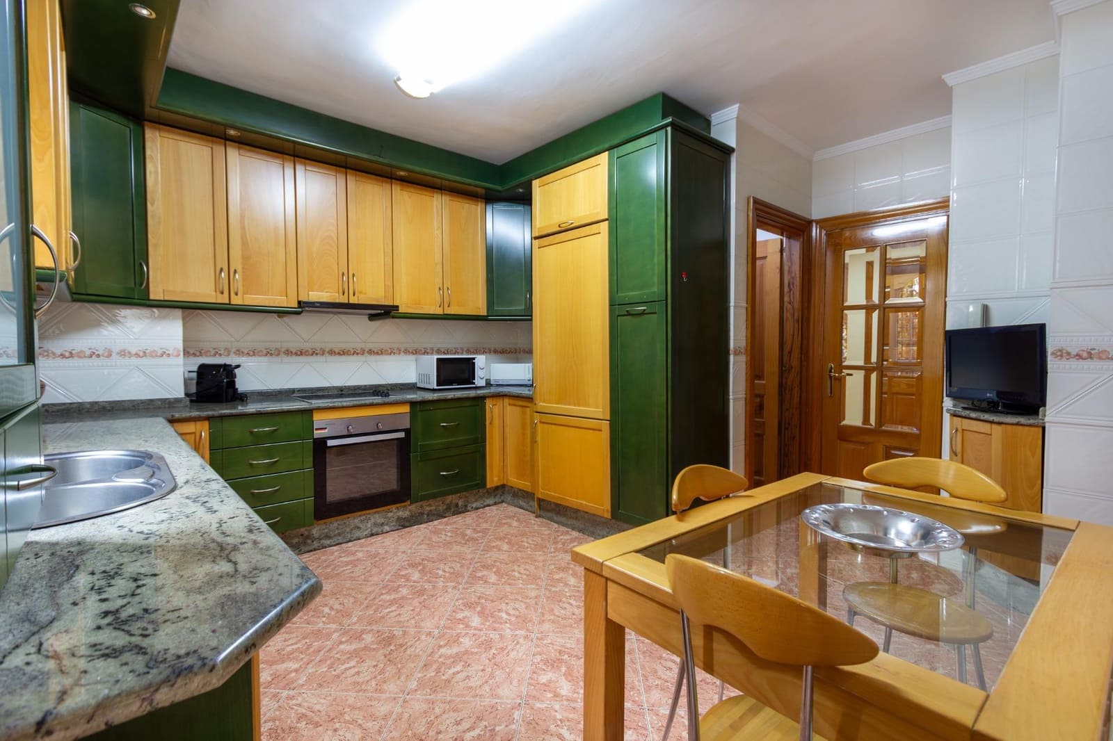 6 slaapkamer Villa te koop in Padul met zwembad - € 350.000 (Ref: 9252405)